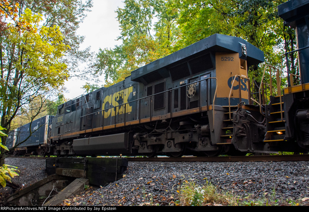 CSX 5292 trails on a I008